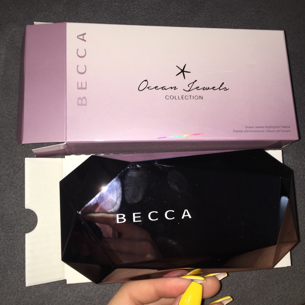 Becca ocean jewels highlight palette